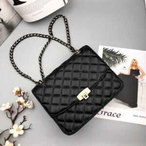 Top 5 Mẫu Túi Đeo Chéo Mini Nữ Thời Trang Nhất 2026 4 Túi đeo chéo mini dây xích