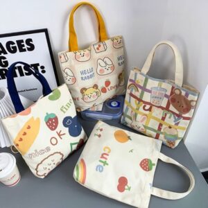 Top Túi Tote Cute Đáng Mua Nhất Dành Cho Học Sinh, Sinh Viên 2 Túi tote cute họa tiết hoạt hình