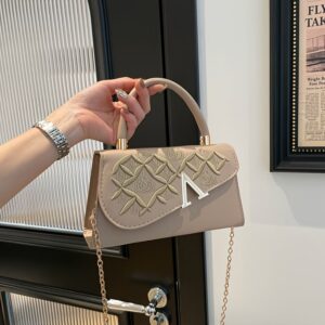Túi Xách Nữ Hàn Quốc – Xu Hướng Thanh Lịch Được Yêu Thích Nhất Hiện Nay 4 Túi Xách Nữ Hàn Quốc – Xu Hướng Thanh Lịch Được Yêu Thích Nhất Hiện Nay